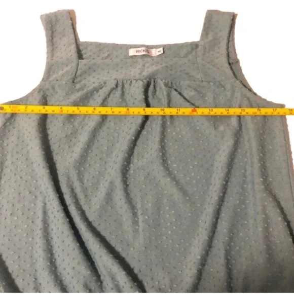 Ricki’s Polkadot Textured Dressy Top, Size Medium - Picture 6 of 9